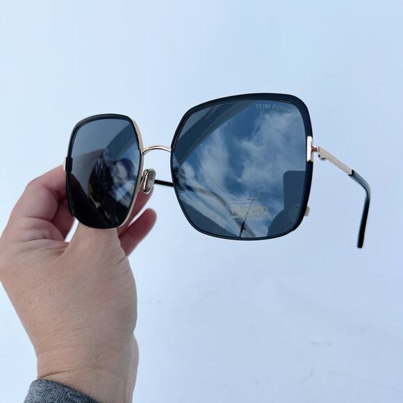 Tom Ford Raphaela Sunglasses Case 1006 Black Gold Large Oversized Designer - Picture 4 of 8